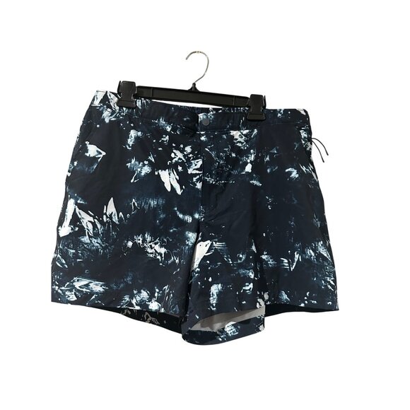 VRST Other - VRST Slim Fit Short Fitted Through Hip and Thigh In or Out Water 5" Inseam L NWT